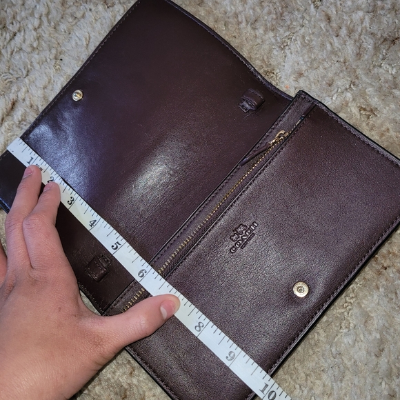 large wallet || coach - Picture 3 of 7